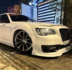 کرایسلەر 300